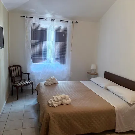 Palazzo 1815 Frühstückspension 3*